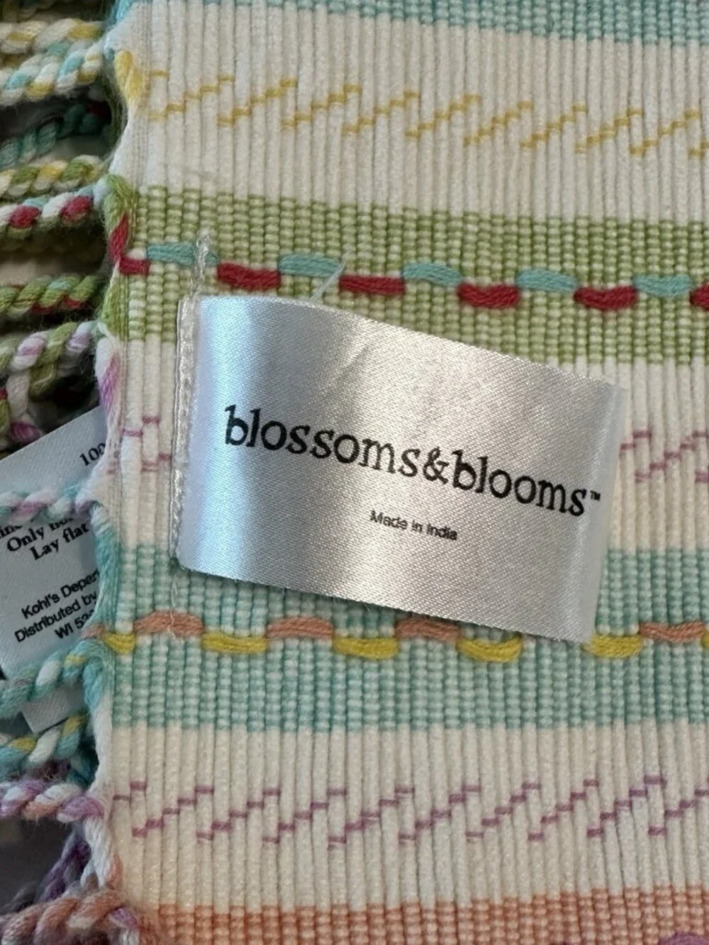 4 Blossoms & Blooms Woven Serape Placemats Fringe Pastel Dinner Setting Decor